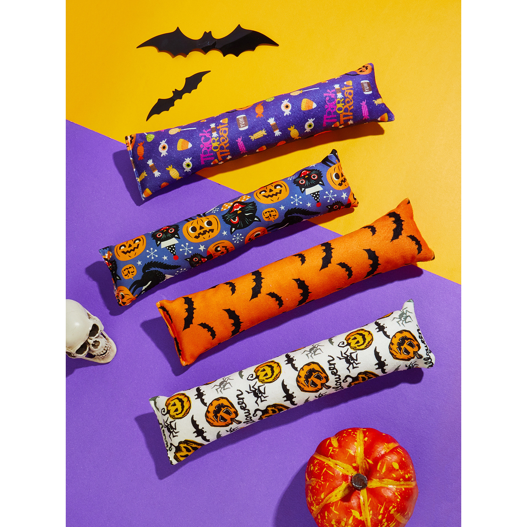 Moo - Halloween Print Long Kicker Cat Toy: Cat